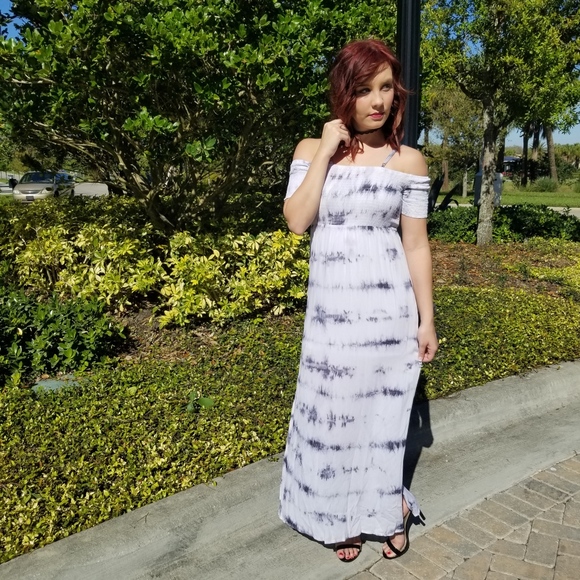 Gray White Tie Dye Maxi - Picture 3 of 5